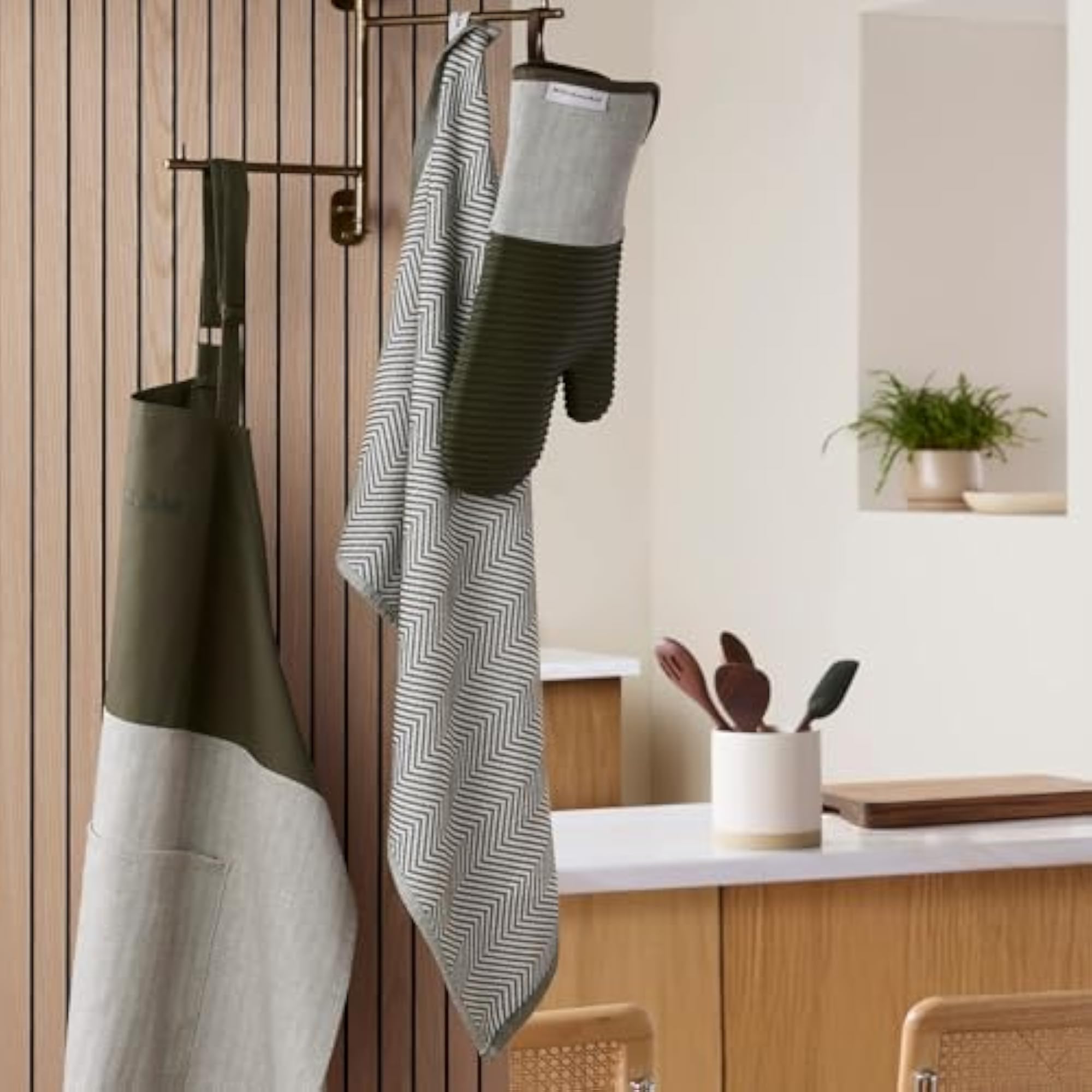 Evergreen Herringbone Design Cotton Apron for Women